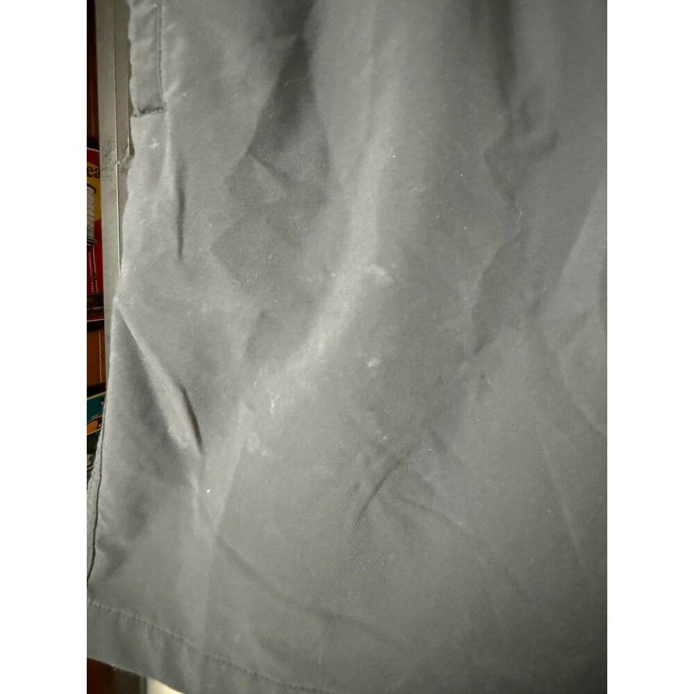 Peter Millar Performance Shorts Size Medium - image 4